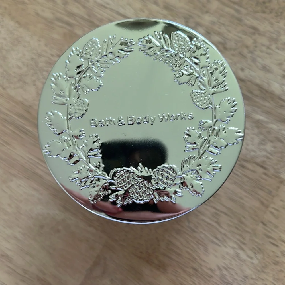 Bath & Bodyworks 3 wick Candle To All A Good Night New NWT - Picture 3 of 4